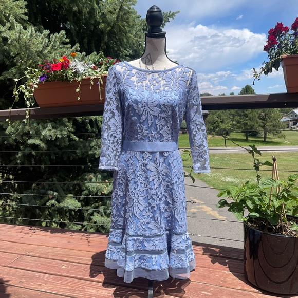 Tadashi Shoji NWT, Kennedy in a gorgeous dusty blue (black is a stock photo) - Picture 3 of 8